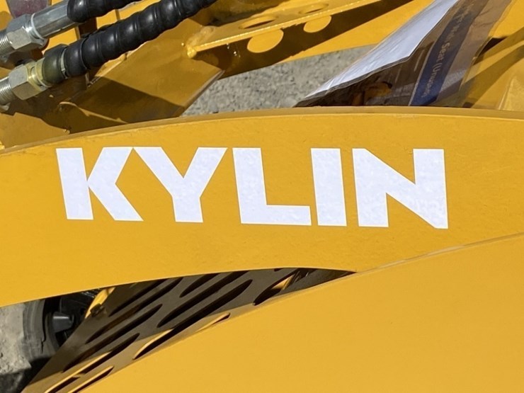 2025-kylin-ky460-compact-track-loader-image-8