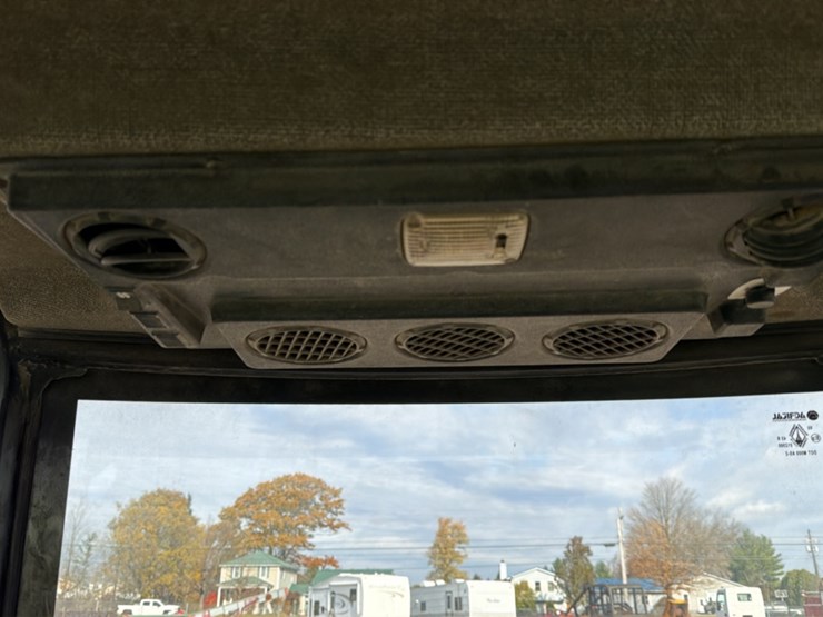 #1401-•-coyote-c14-4-compact-wheel-loader-image-16