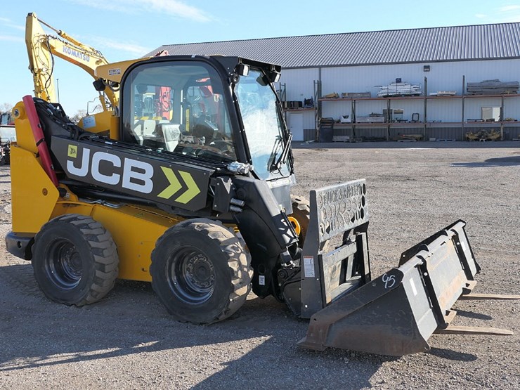 2017-jcb-3ts-8w-image-5