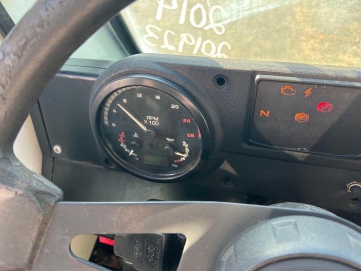 2014-mack-leu613-image-38