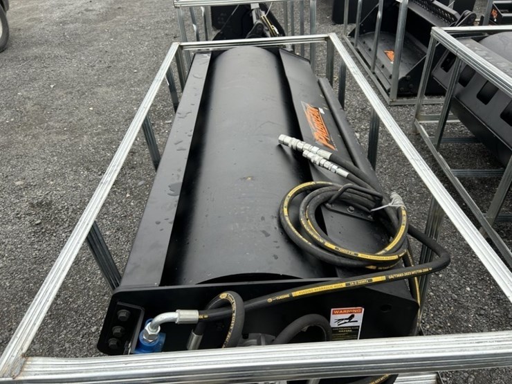 2025-pabreak-vr720-74"-vibratory-roller-image-3