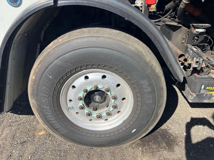 2015-mack-leu633-image-18