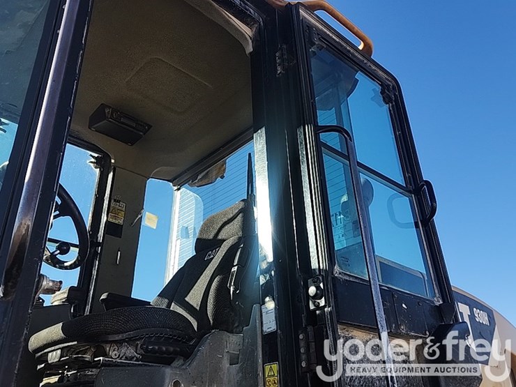 2009-caterpillar-930h-image-20