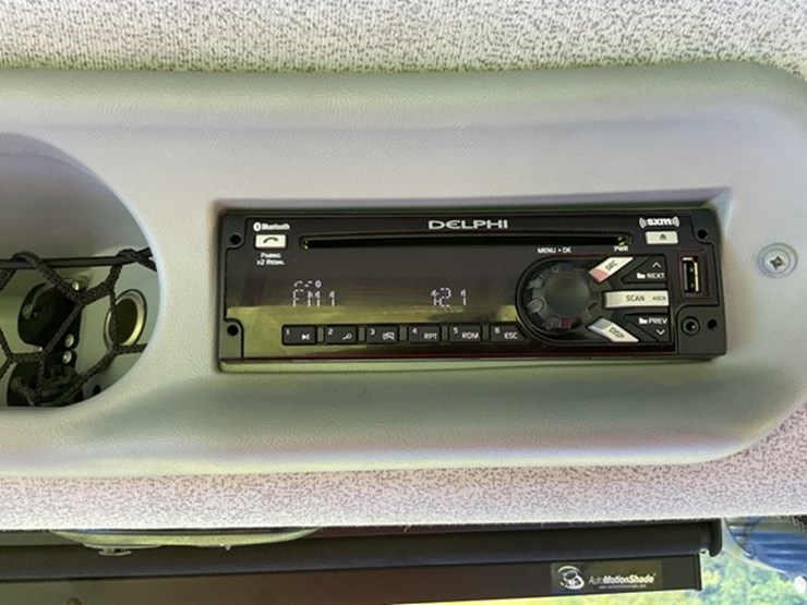 2019-new-holland-t8.410-image-20