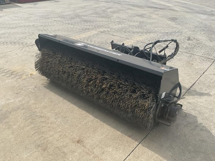 #82-•-2025-sweepster-md84-sweeper-image-3