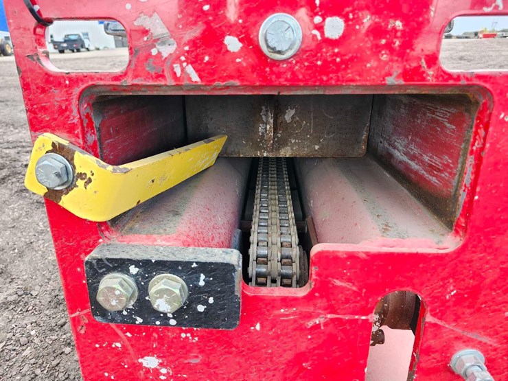 universal-impact-tech-inc.-hd3700-hurricane-breaker-skid-attachment-image-5