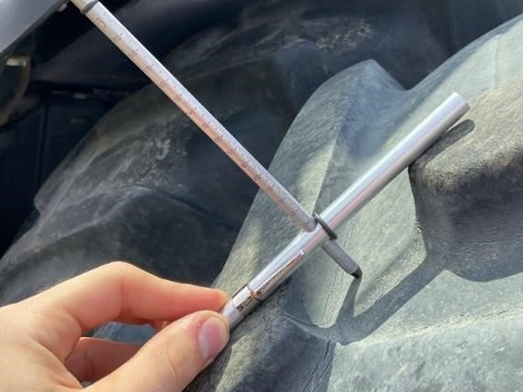 2010-case-ih-magnum-305-image-26