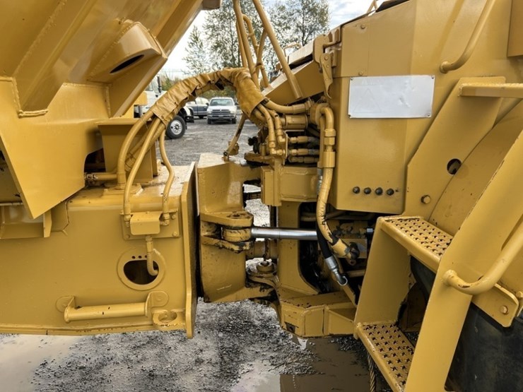 1995-caterpillar-d25d-image-13