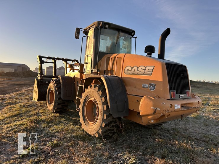 2014-case-721f-xr-image-11