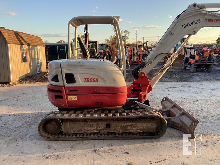 2015-takeuchi-tb260-image-5