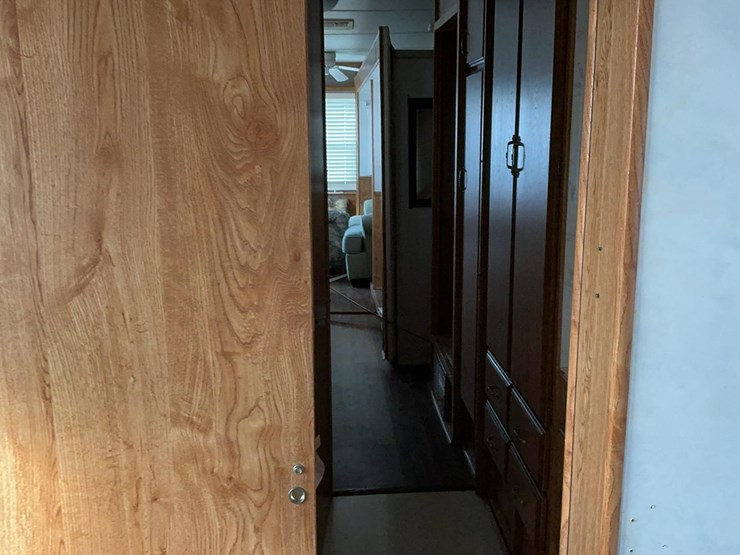 #2251-•-1997-hy-line-travel-trailer-image-26