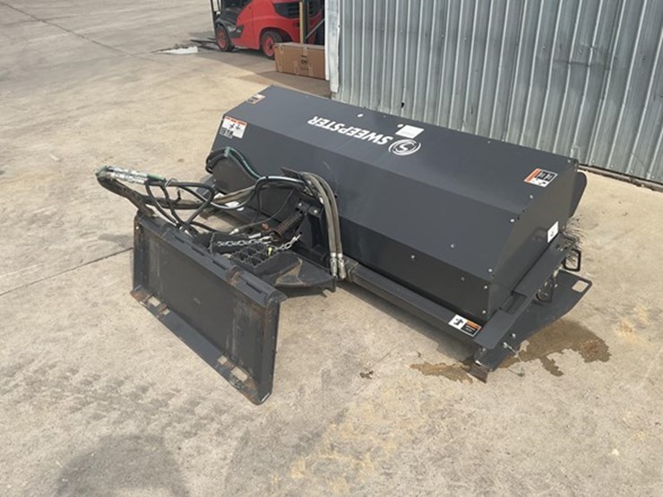 #82-•-2025-sweepster-md84-sweeper-image-7