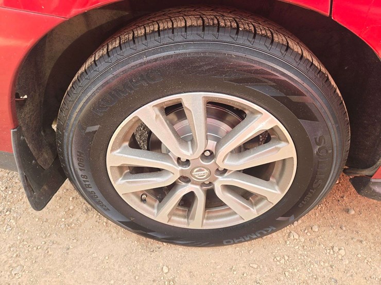 2014-nissan-pathfinder-sl-image-8