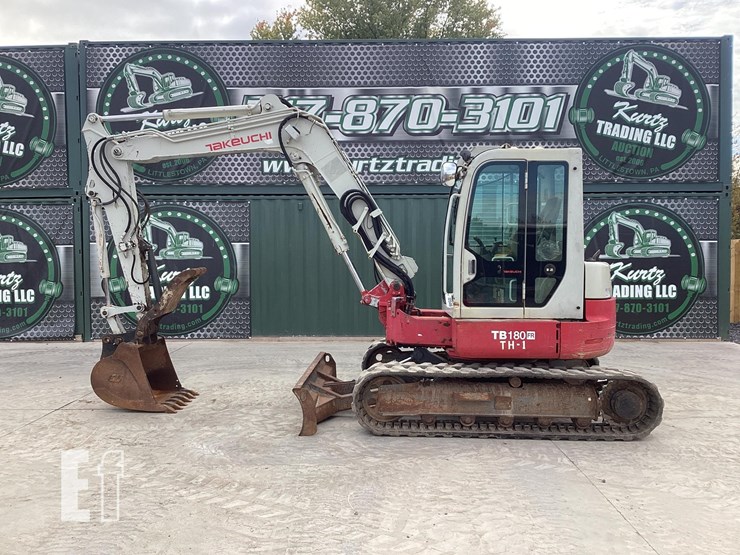 2013-takeuchi-tb180fr-image-1