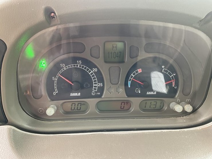 2006-case-ih-mxu135-image-25