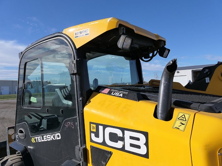 2017-jcb-3ts-8w-image-11