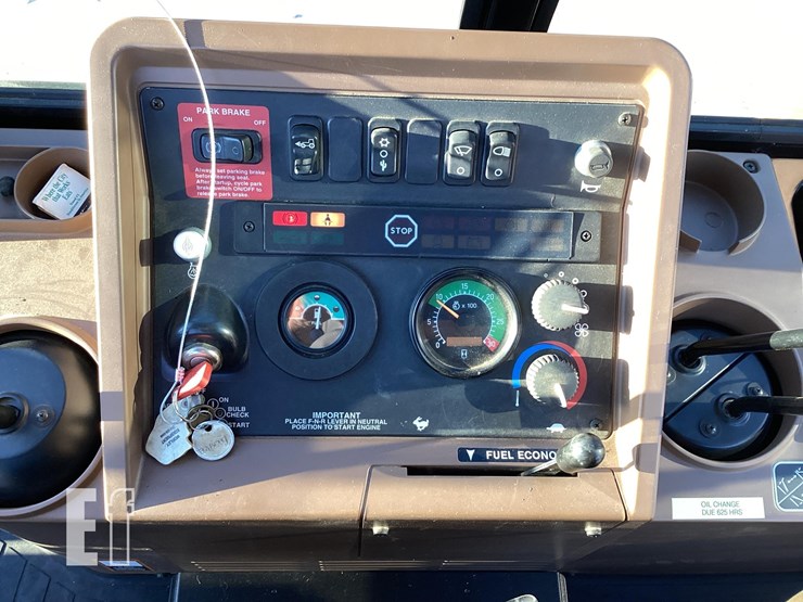 2000-deere-310se-image-15