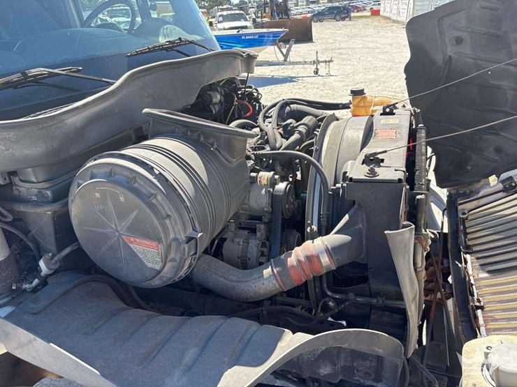 2006-international-durastar-4300-image-13