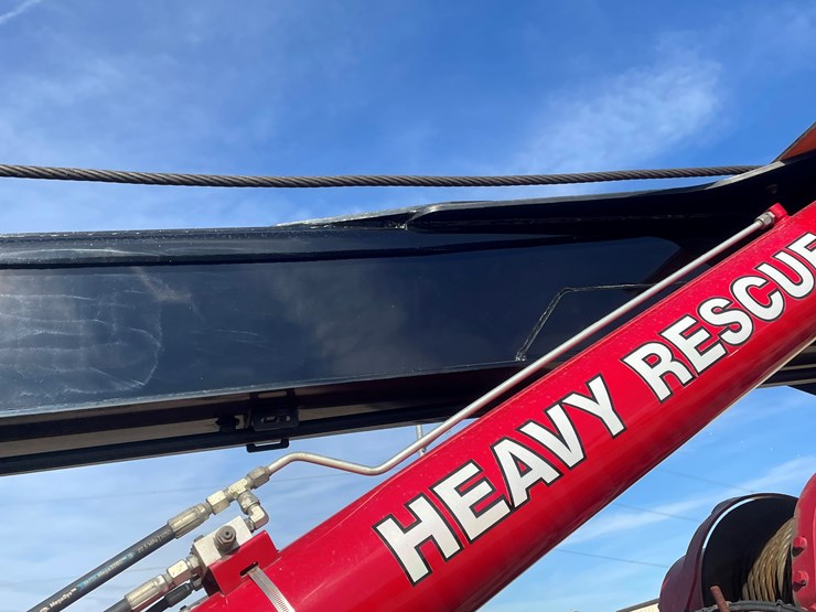 #3824-•-2019-peterbilt-heavy-rotator-(has-mn-title-in-delay,-may-take-6-8-weeks)-image-36