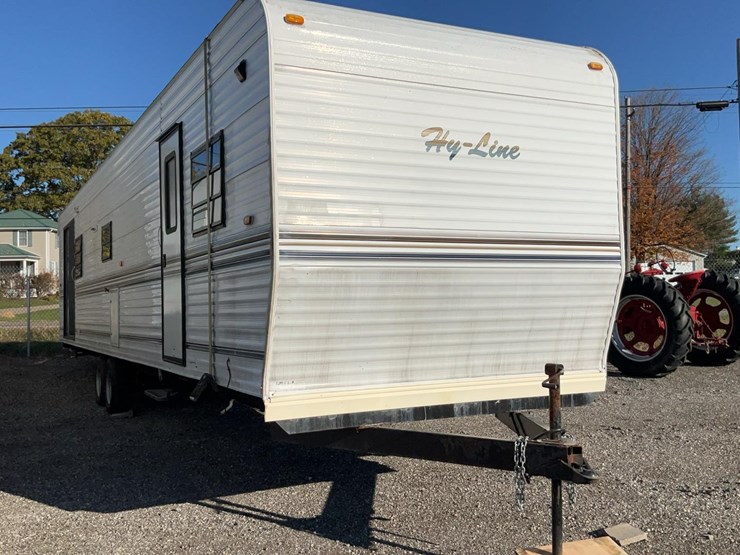 #2251-•-1997-hy-line-travel-trailer-image-1