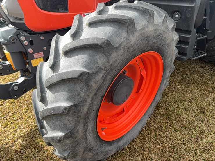 kubota-m7-172-premium-image-12