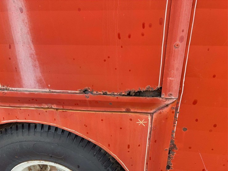 horse-transport-5th-wheel-livestock-trailer-image-8