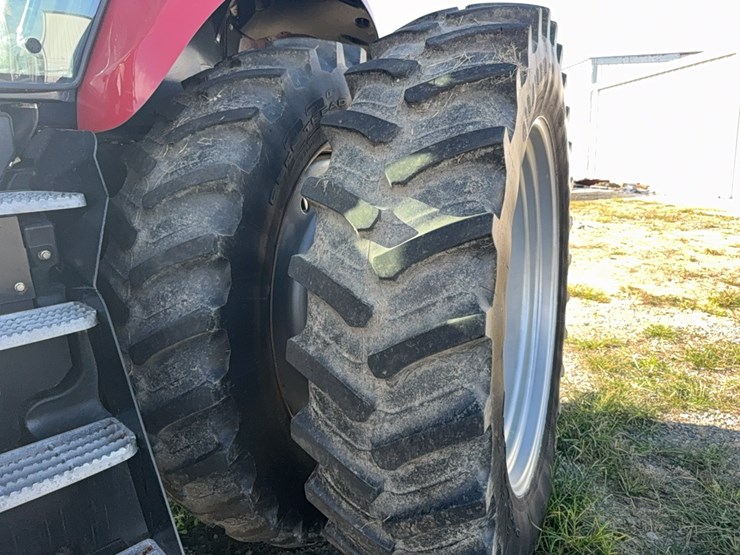 2017-case-ih-magnum-250-image-10