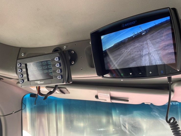 #3822-•-2019-peterbilt-heavy-rotator-truck-(has-mn-title-in-delay,-may-take-6-8-weeks)-image-58