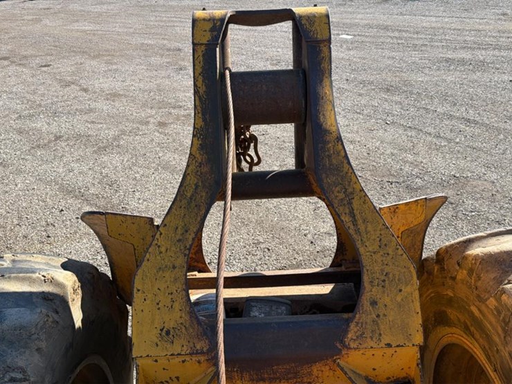 1985-john-deere-640c-image-24