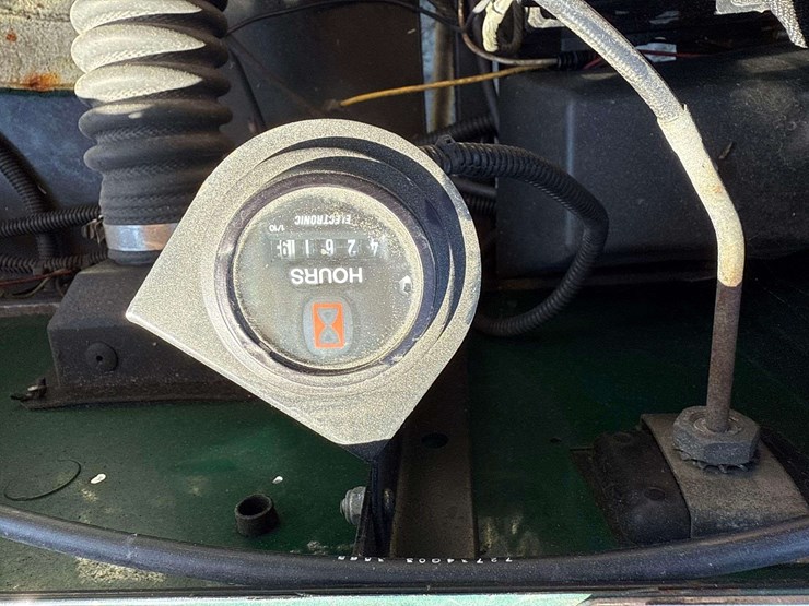 2006-e-z-go-st350-image-5