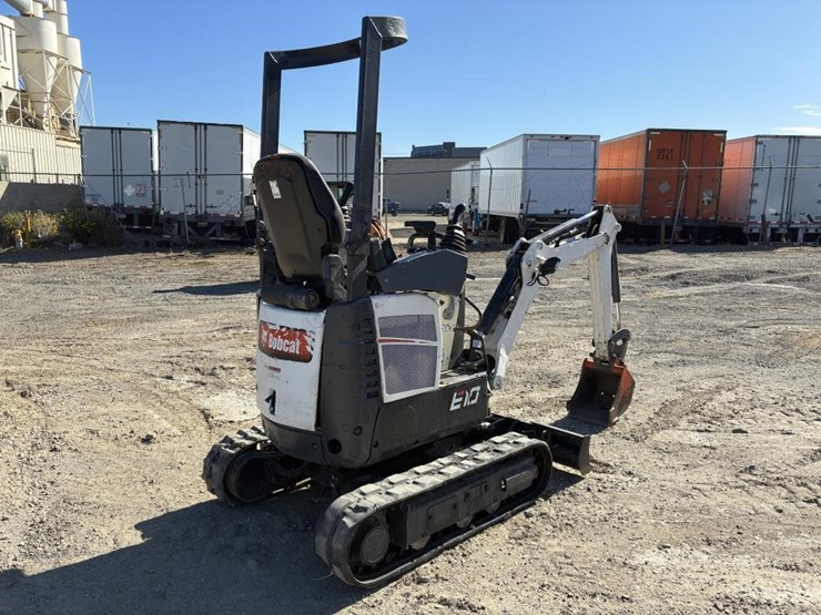 2019-bobcat-e10-image-3