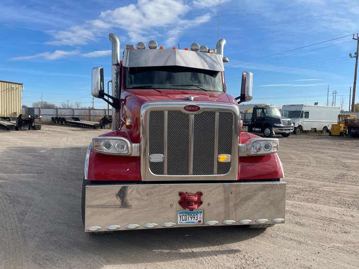 #3822-•-2019-peterbilt-heavy-rotator-truck-(has-mn-title-in-delay,-may-take-6-8-weeks)-image-5