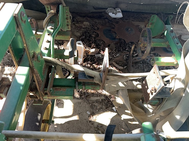 john-deere-8-image-4