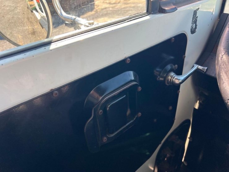 2015-mack-leu633-image-39