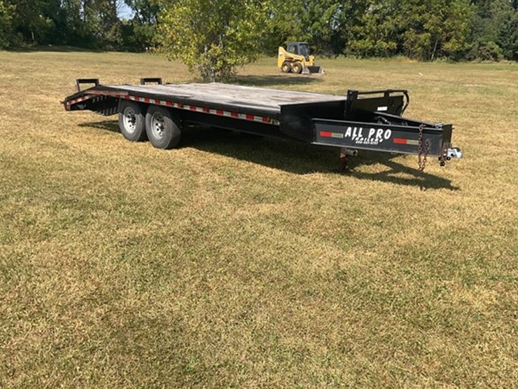 #70-•-2005-imperial-trailer-image-7