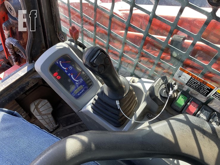 2015-kubota-svl90-2-image-19