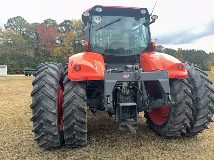 kubota-m7-172-premium-image-4