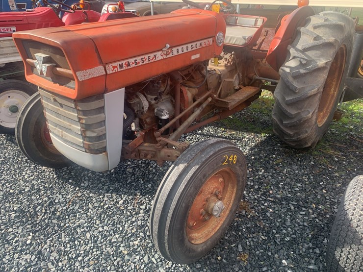 massey-ferguson-135-image-1