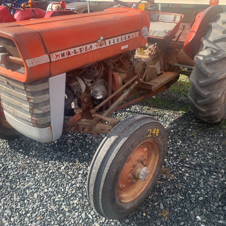 MASSEY-FERGUSON 135