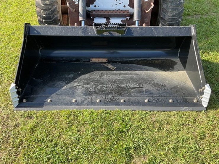 2003-bobcat-s300-image-9