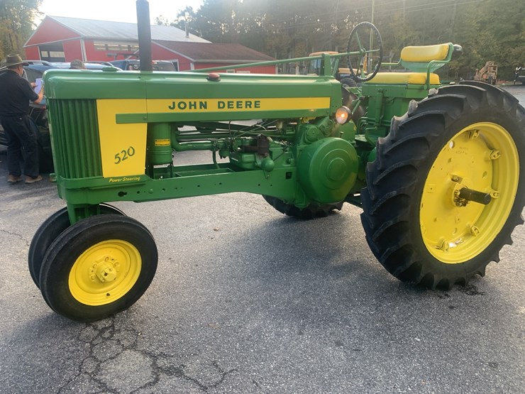 john-deere-520-image-1