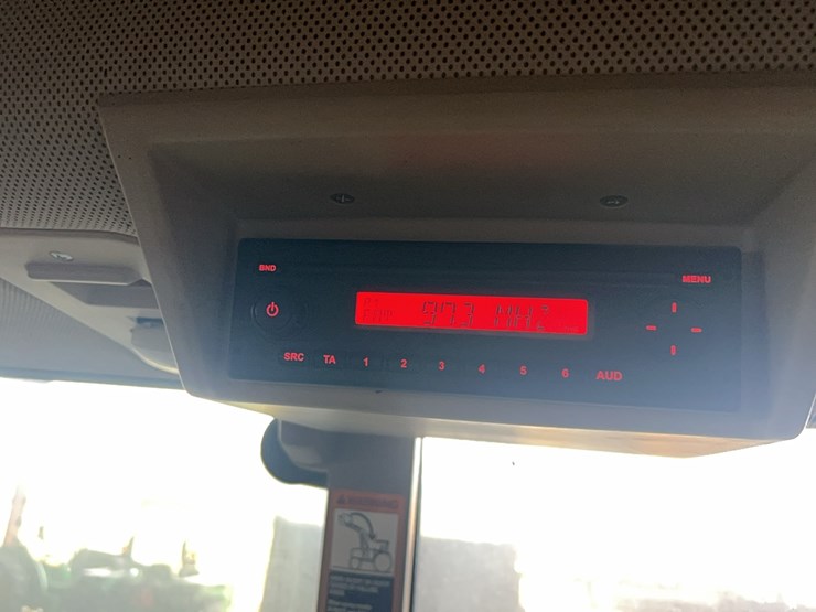 john-deere-340-image-17