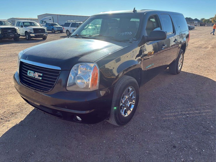 2011-gmc-yukon-xl-image-1