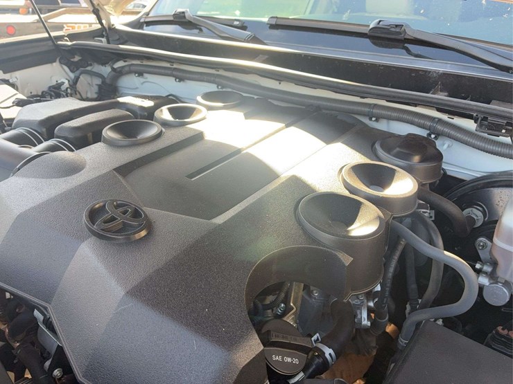 2016-toyota-4-runner-image-37