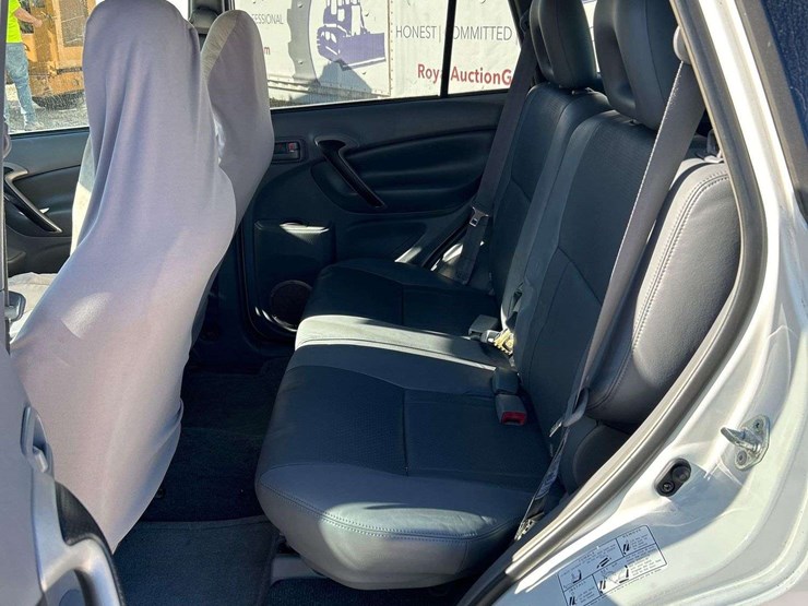 2003-toyota-rav4-image-21