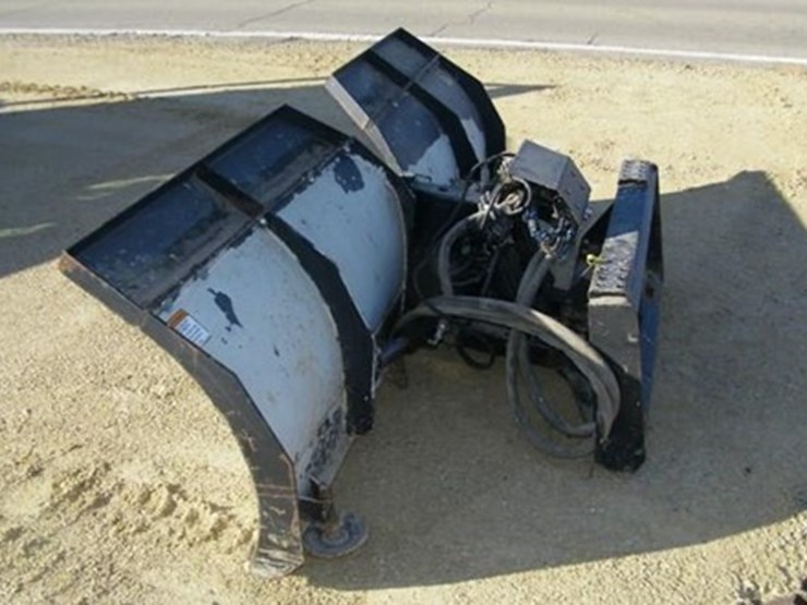#84-•-bobcat-v-blade-96-snow-plow-image-7