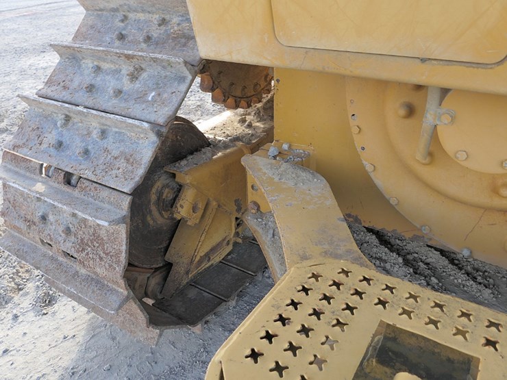 caterpillar-d5m-image-16