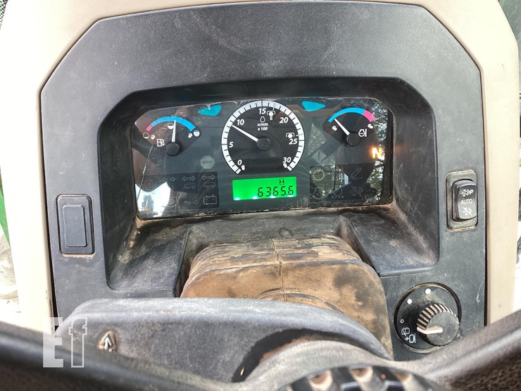 2014-john-deere-5100e-image-17