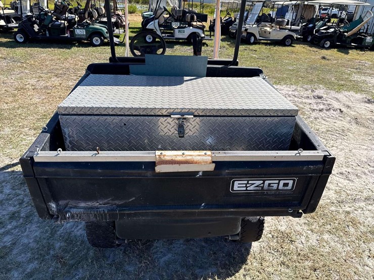 2006-e-z-go-st350-image-13