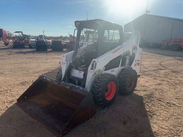 2019-bobcat-s570-image-1